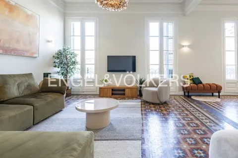 Apartamento 212 m² em Barcelona (2/38)