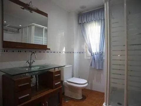 Casa de 216 m² a Udías