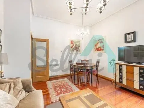 Pis de 82 m² a Oviedo