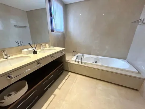 Appartamento 441 m² a Marbella