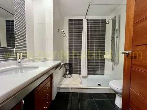 Pis de 170 m² a Pontevedra