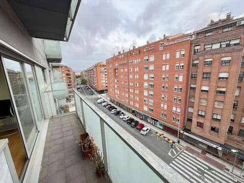 Pis de 78 m² a Pamplona