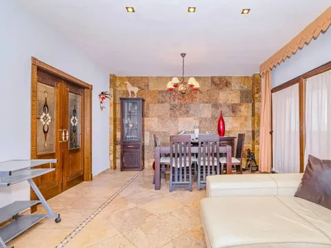 Casa de 350 m² a Las Gabias