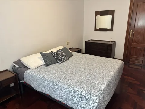 Pis de 90 m² a Pamplona