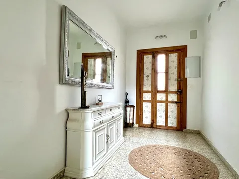 House 382 m² in Villa de Otura (2/64)