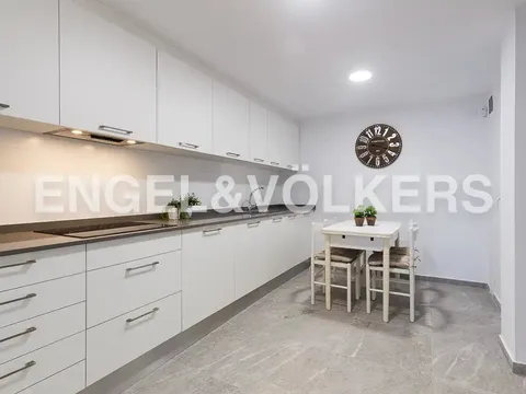 Wohnung 96 m² in Valencia