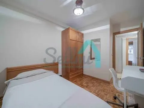 Pis de 84 m² a Oviedo