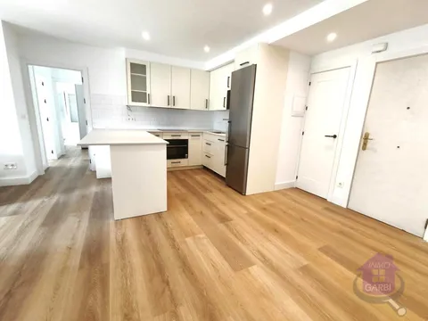 Pis de 85 m² a Sant Sebastià (3/34)