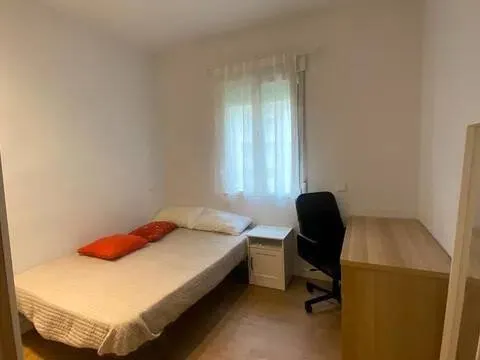 Кімната в оренду, Madrid