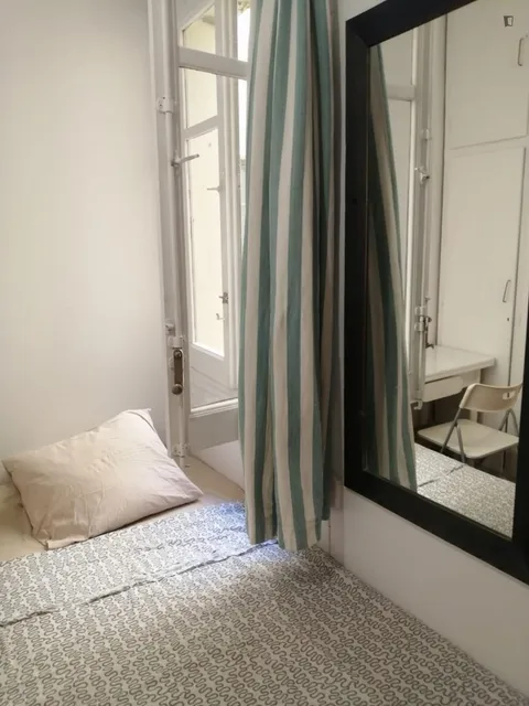 Кімната в оренду, Madrid