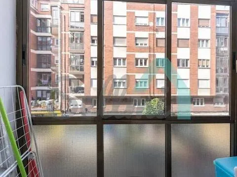 Pis de 85 m² a Oviedo
