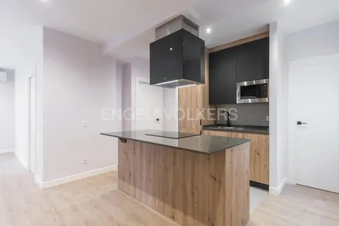Wohnung 102 m² in Madrid