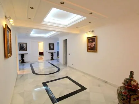 Wohnung 450 m² in Marbella