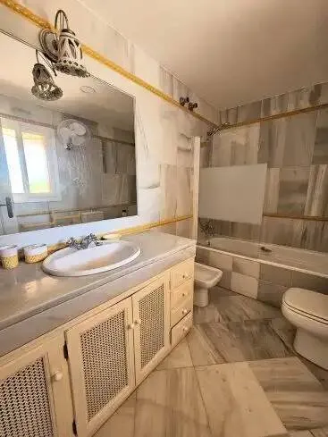 Pis de 200 m² a San Roque