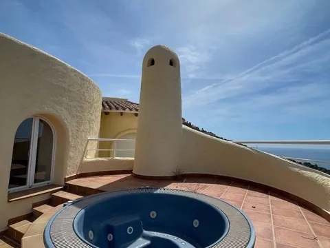 Haus 500 m² in Altea