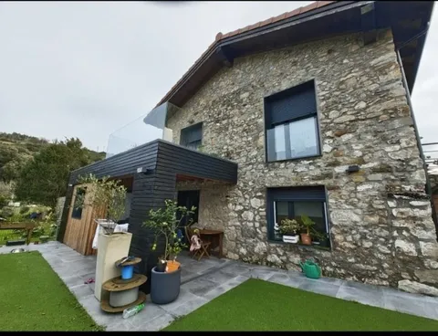 Casa de 140 m² en Abanto y Ciérvana