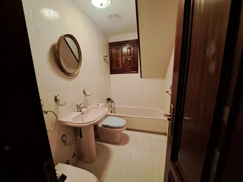 Casa de 494 m² a Teo