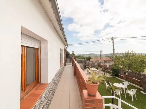 Casa de 90 m² en Torre de Claramunt
