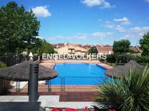 Flat 120 m² in Boadilla del Monte