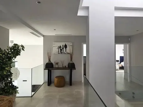 Maison 678 m² à San Roque