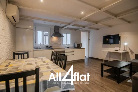 Flat 60 m² in Barcelona (2/31)