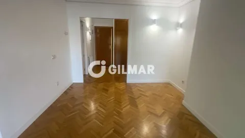 Pis de 121 m² a Pozuelo de Alarcón
