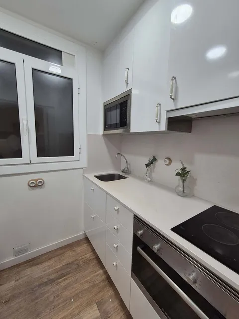 Habitació de lloguer, Barcelona (2/7)