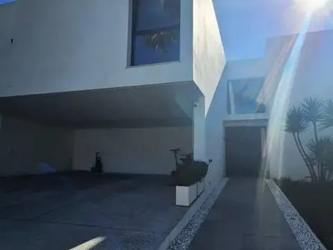 Maison 678 m² à San Roque