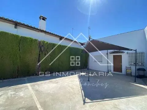 Casa de 300 m² a Lucena