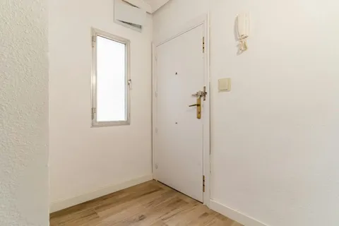 Кімната в оренду, Madrid