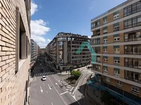Pis de 64 m² a Oviedo