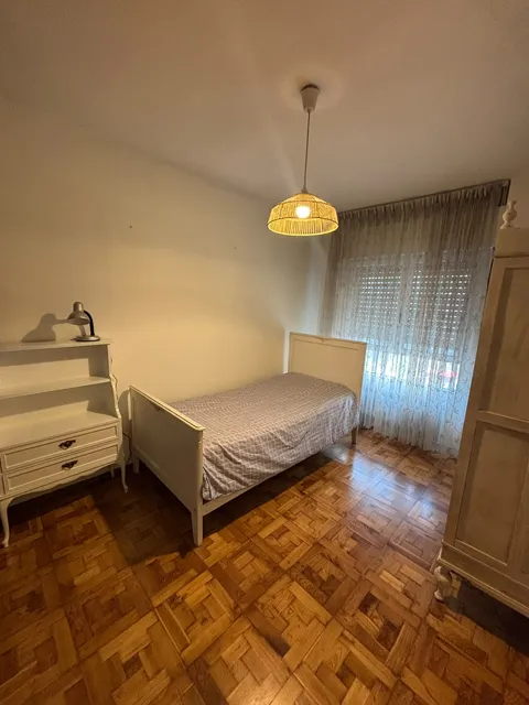 Кімната в оренду, Oviedo