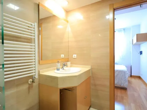 Flat 48 m² in Madrid (3/53)
