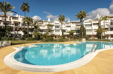 Pis de 242 m² a Estepona
