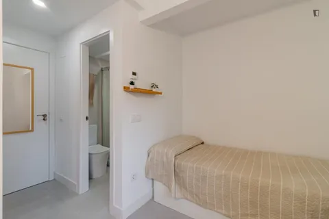 Room for rent, Torrelodones