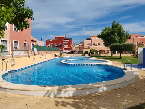 Flat 95 m² in Los Montesinos