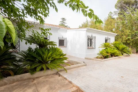 House 295 m² in Bétera