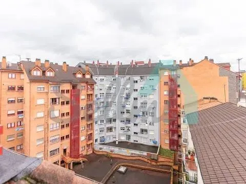Pis de 137 m² a Oviedo