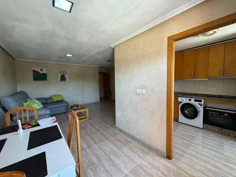 Pis de 105 m² a Dolores (3/21)