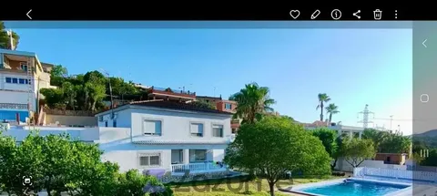 Casa de 320 m² en Manises