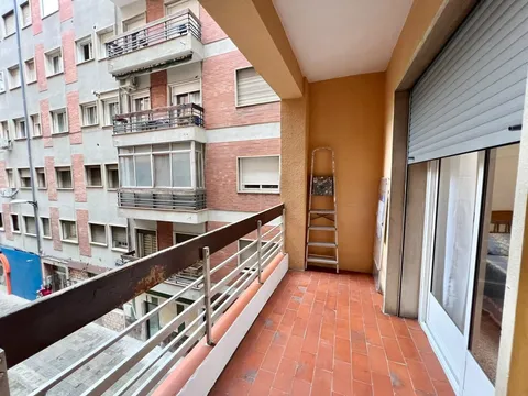 Flat 90 m² in Granada