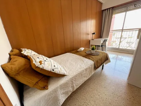 Chambre à louer, Valence