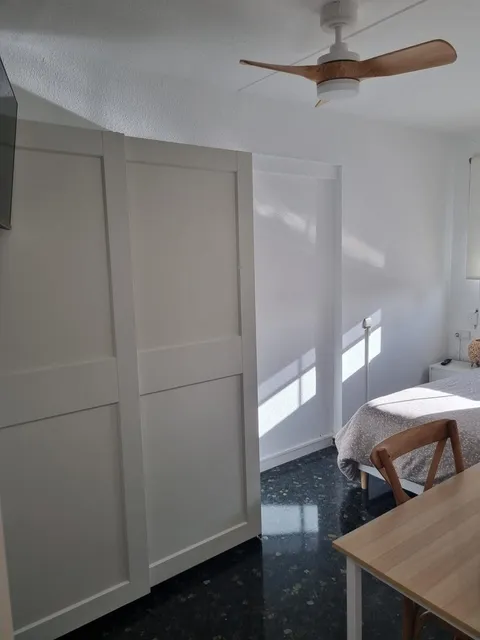 Habitació de lloguer, la Pobla de Farnals