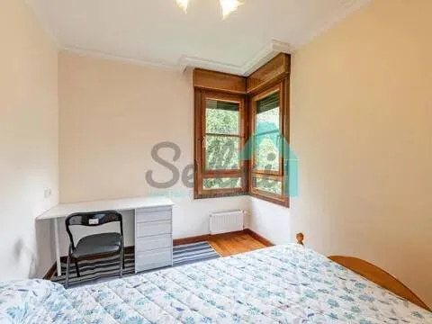 Pis de 111 m² a Oviedo