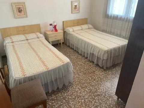 Pis de 4000 m² a Dolores