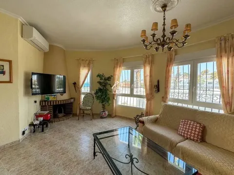 Casa de 250 m² a Oriola