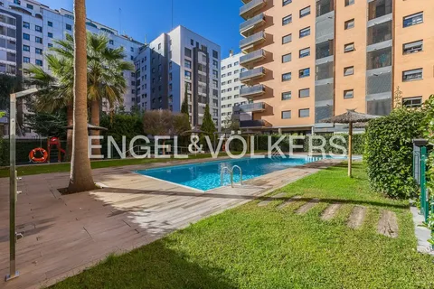Pis de 85 m² a València