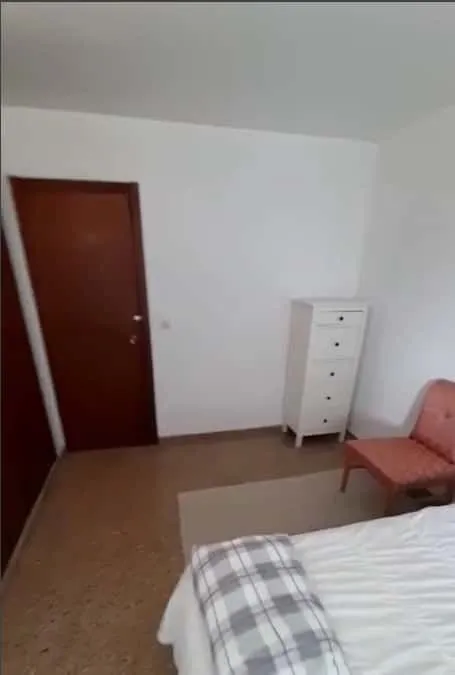 Chambre à louer, Valence