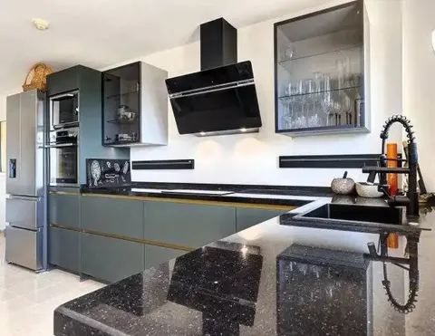 Appartamento 175 m² a San Roque