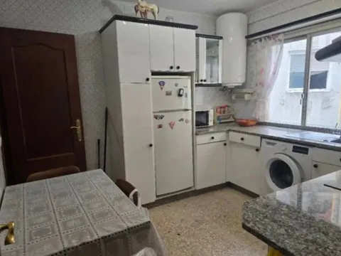 Piso de 95 m² en Vigo